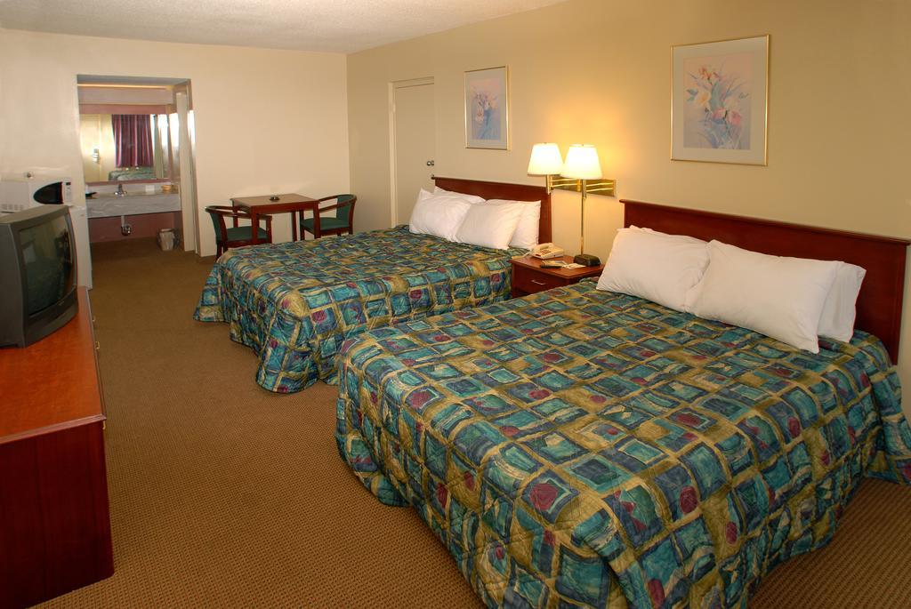 M Star Norfolk Virginia Beach Bilik gambar